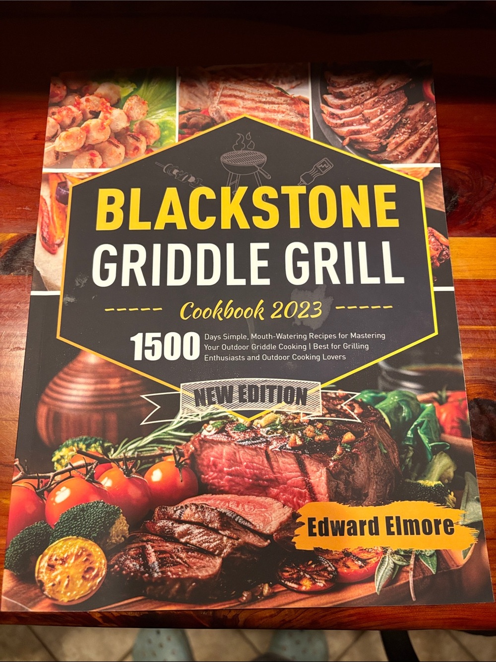 Blackstone Griddle Grill Cookbook 2023 - Black & Yellow Cover